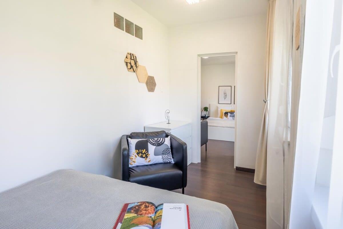 Appartamento Sunny Balcony - Cute And Cozy Budapest Esterno foto