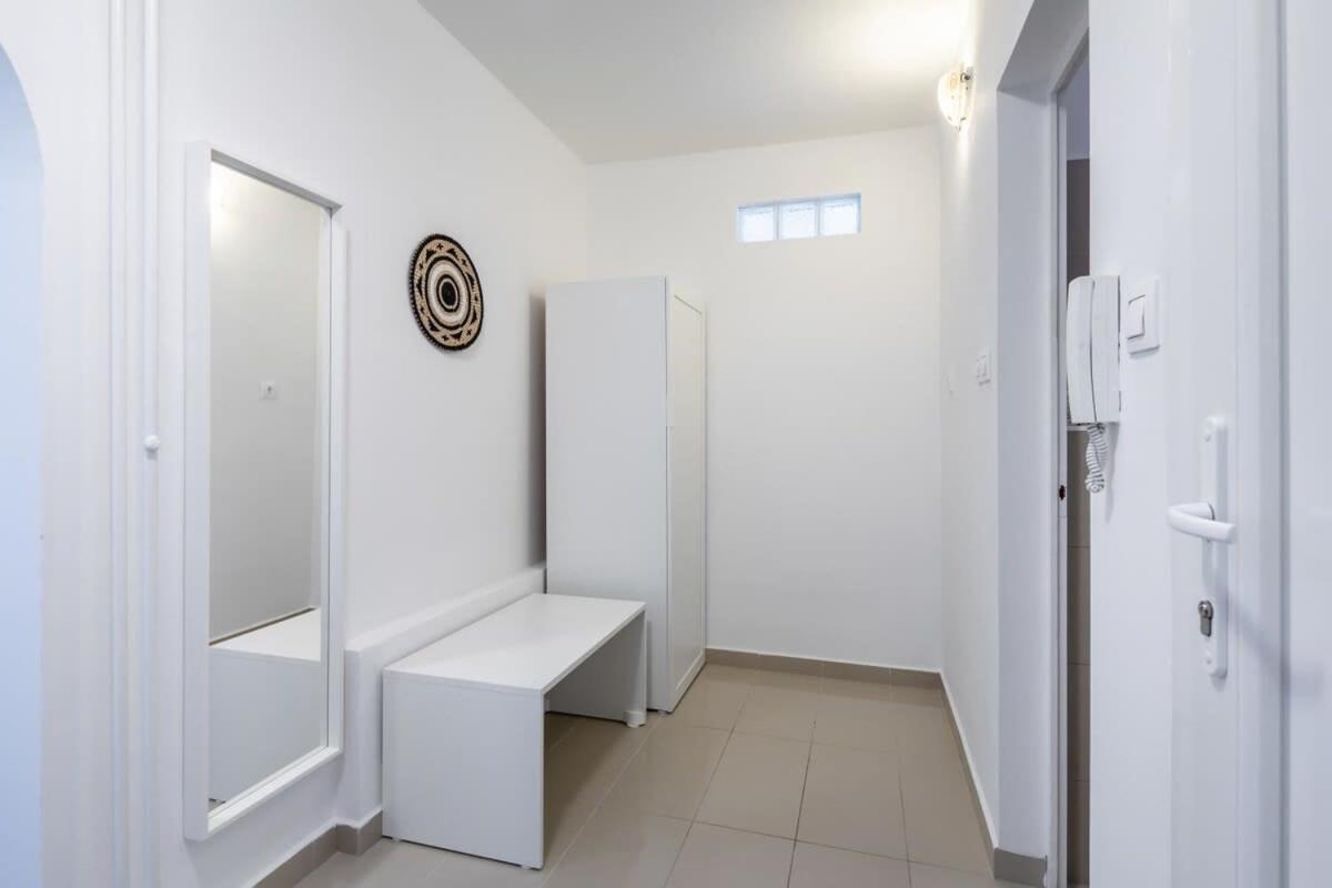 Appartamento Sunny Balcony - Cute And Cozy Budapest Esterno foto