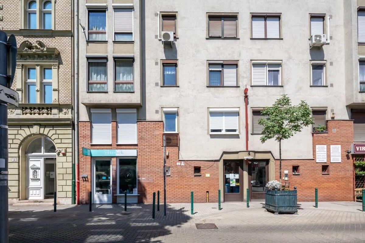 Appartamento Sunny Balcony - Cute And Cozy Budapest Esterno foto